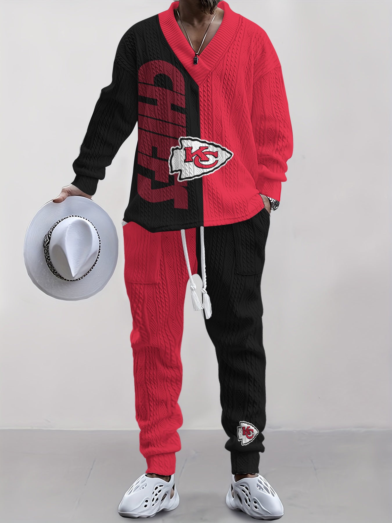 Kansas City Chiefs  Classic All-Season Long Sleeve V-Neck Pullover Sweater