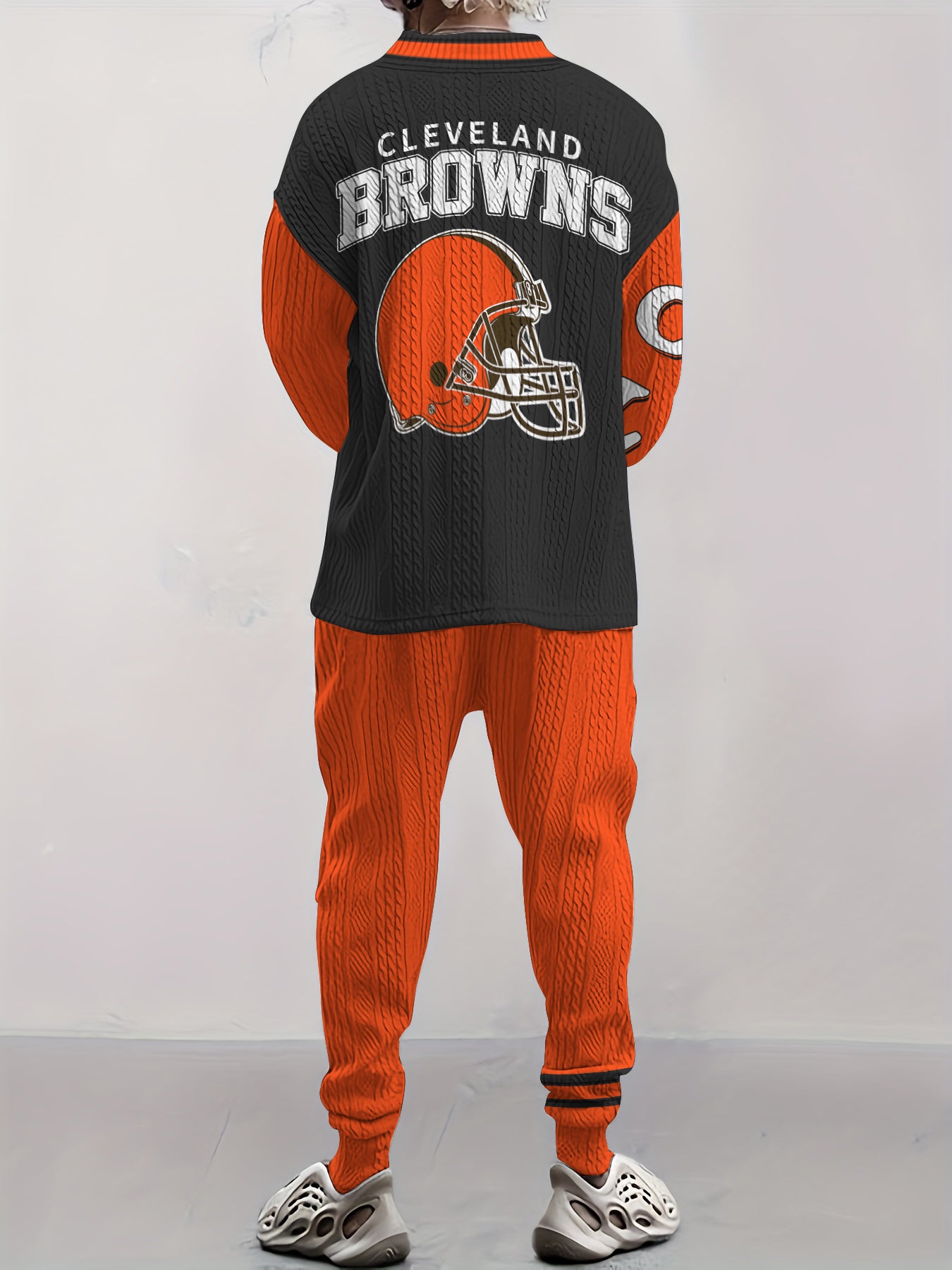 Cleveland Browns Classic All-Season Long Sleeve V-Neck Pullover Sweater