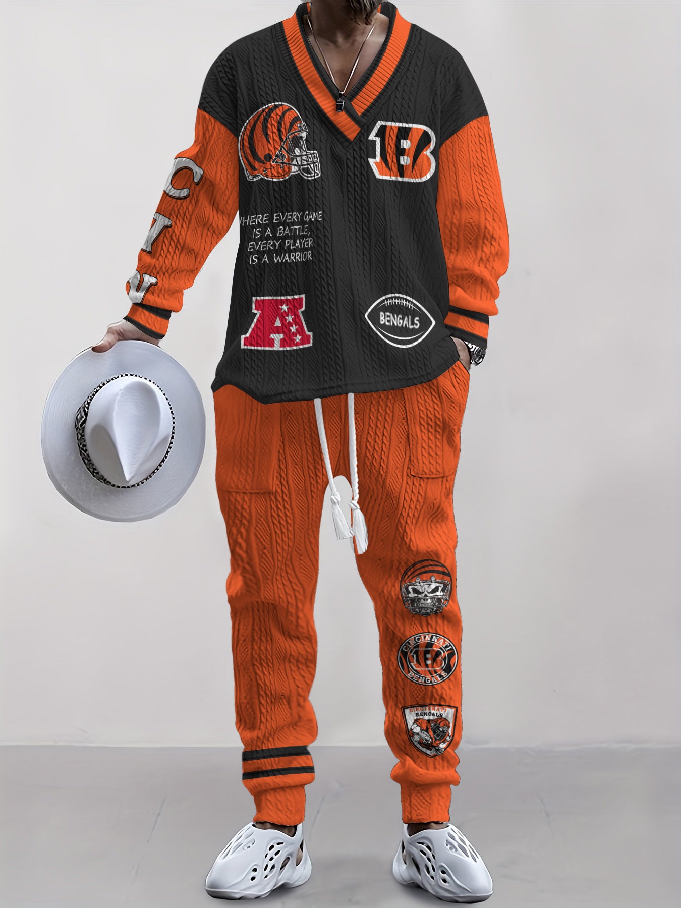 Cincinnati Bengals Classic All-Season Long Sleeve V-Neck Pullover Sweater