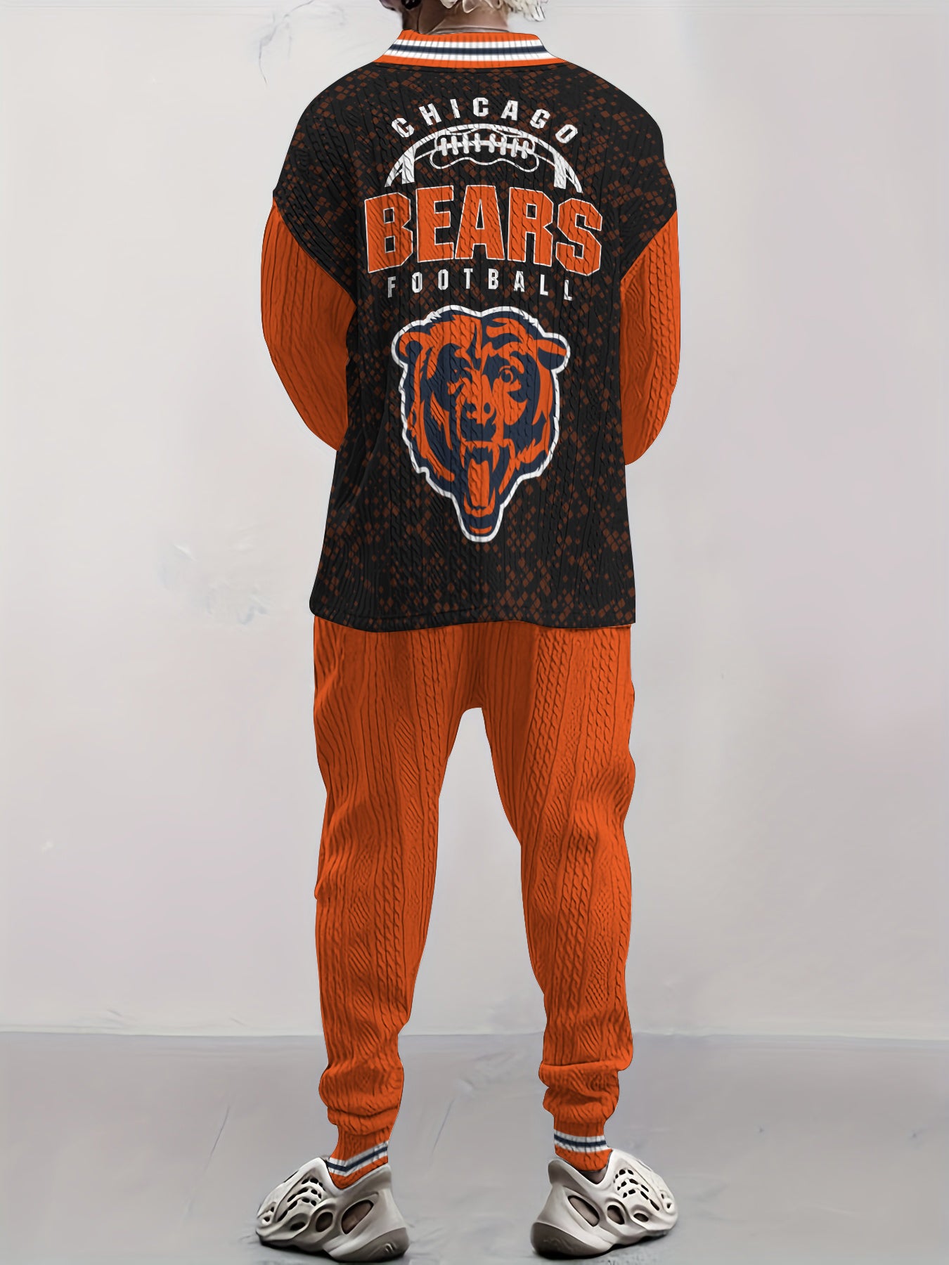 Chicago Bears  Classic All-Season Long Sleeve V-Neck Pullover Sweater