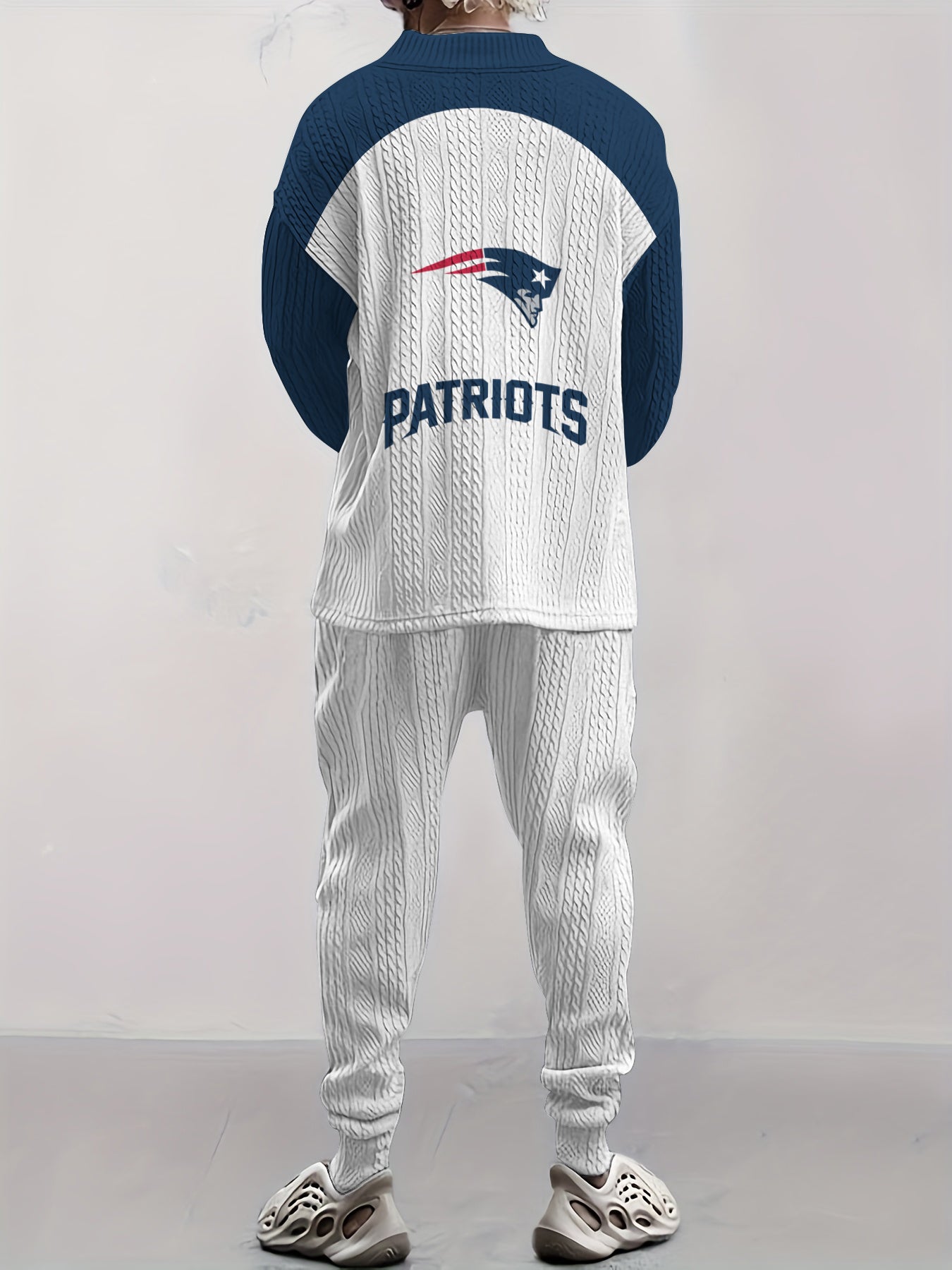 New England Patriots Classic  All-Season Long Sleeve V-Neck Pullover Sweater