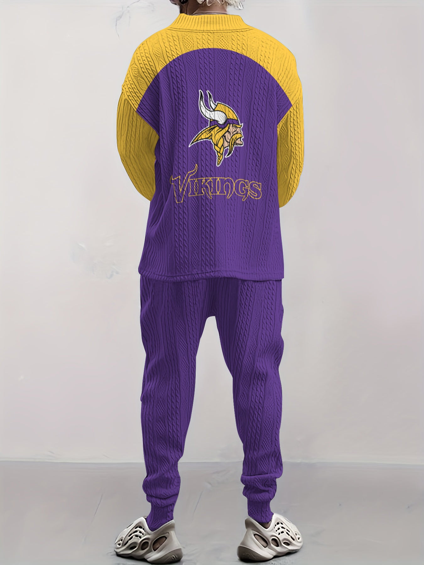 Minnesota Vikings Classic  All-Season Long Sleeve V-Neck Pullover Sweater