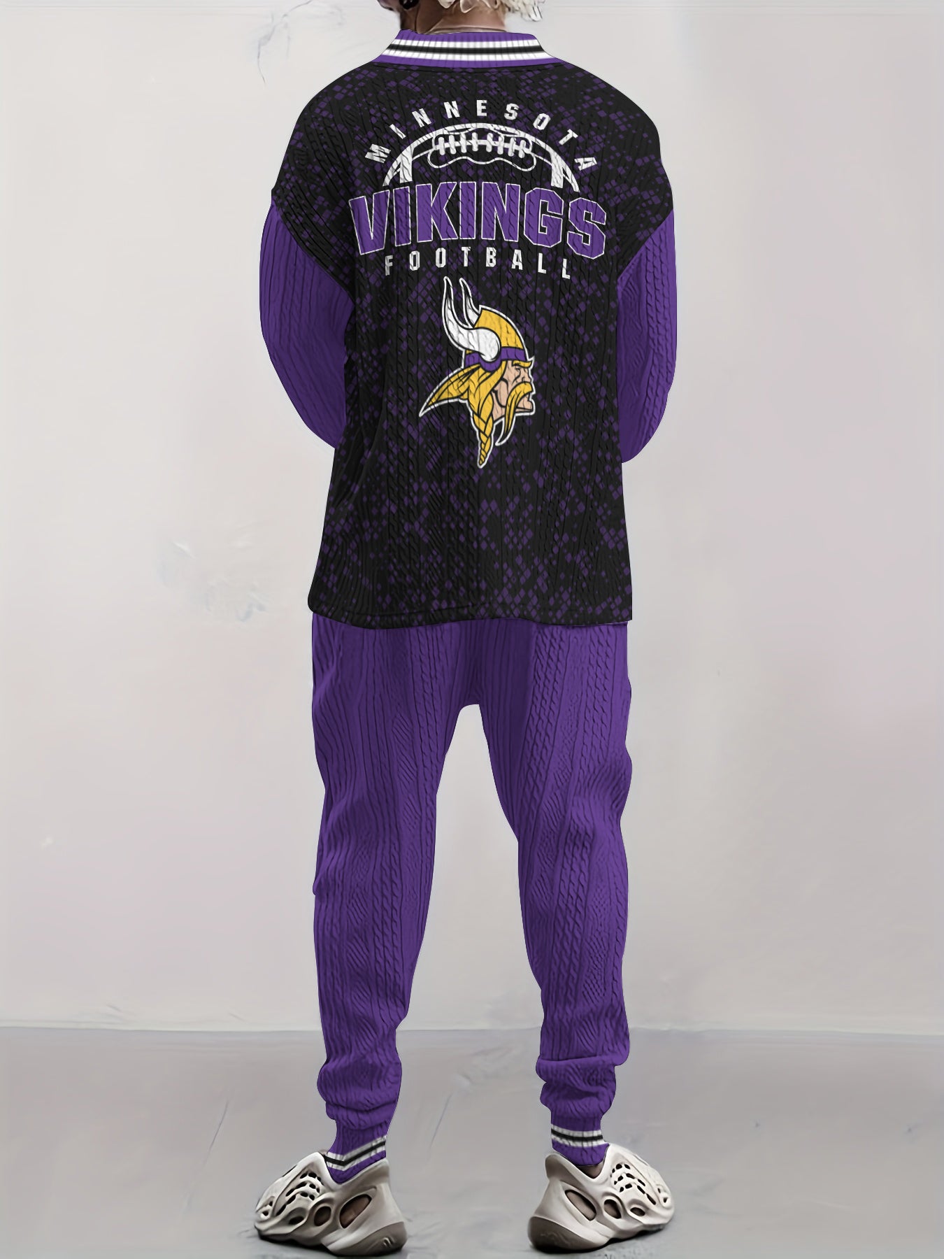 Minnesota Vikings  Classic All-Season Long Sleeve V-Neck Pullover Sweater