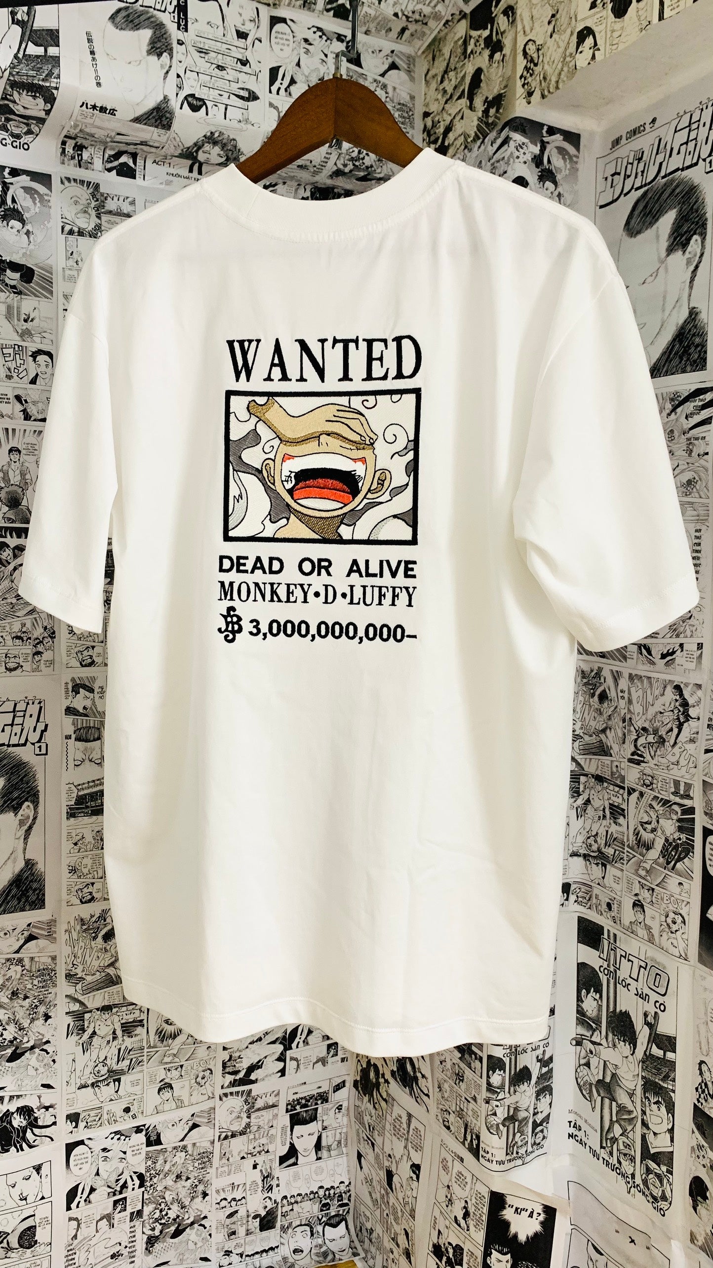 One Piece Luffy Wanted Embroidered T-shirt – Anime Bounty Fan Art Tee