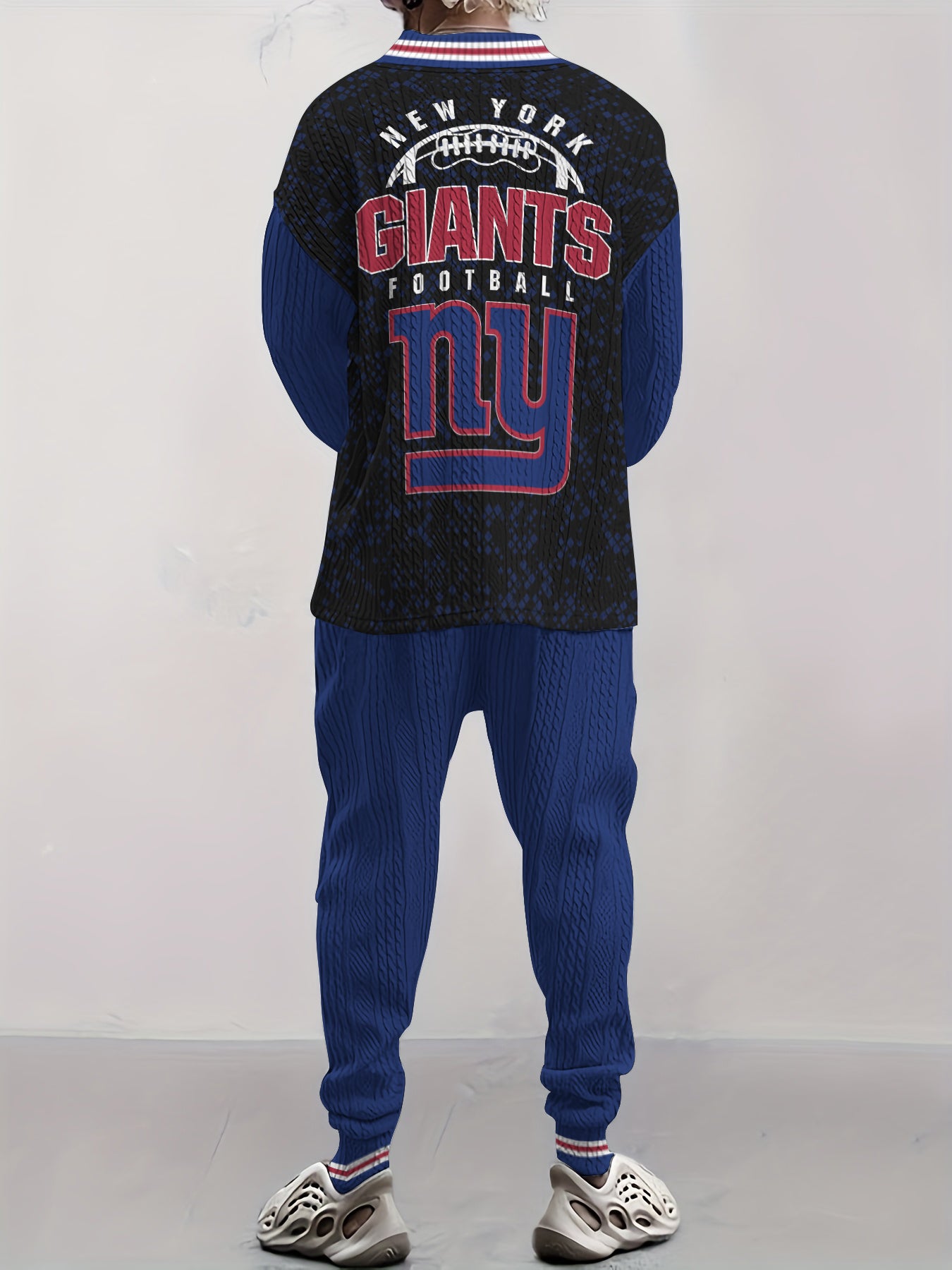 New York Giants  Classic All-Season Long Sleeve V-Neck Pullover Sweater