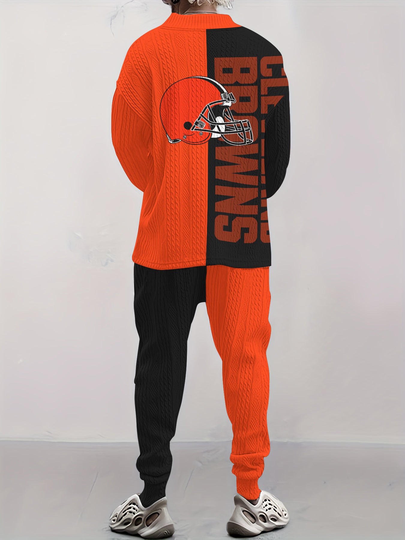 Cleveland Browns  Classic All-Season Long Sleeve V-Neck Pullover Sweater