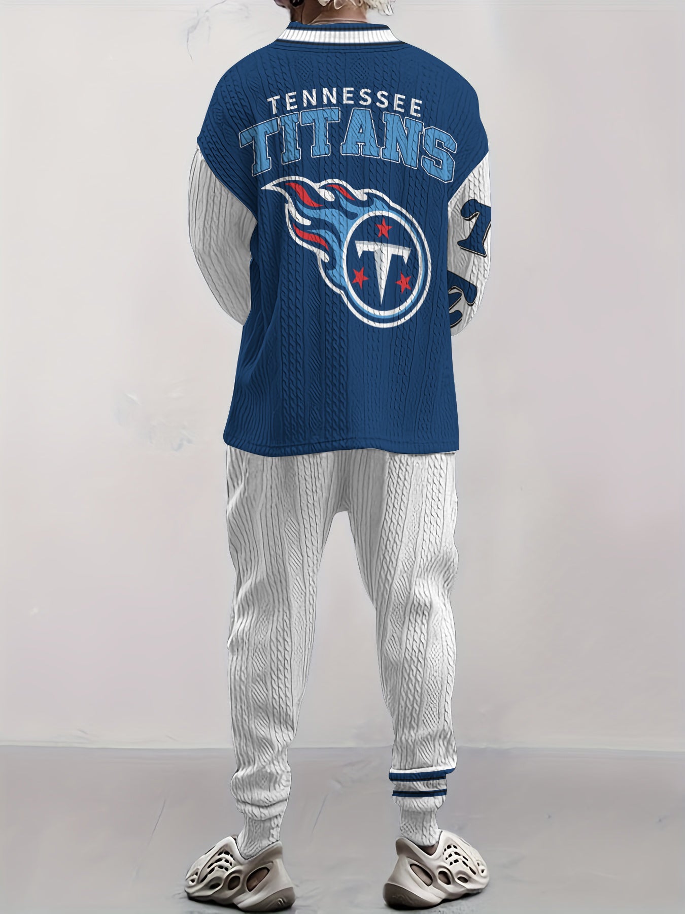 Tennessee Titans Classic  All-Season Long Sleeve V-Neck Pullover Sweater