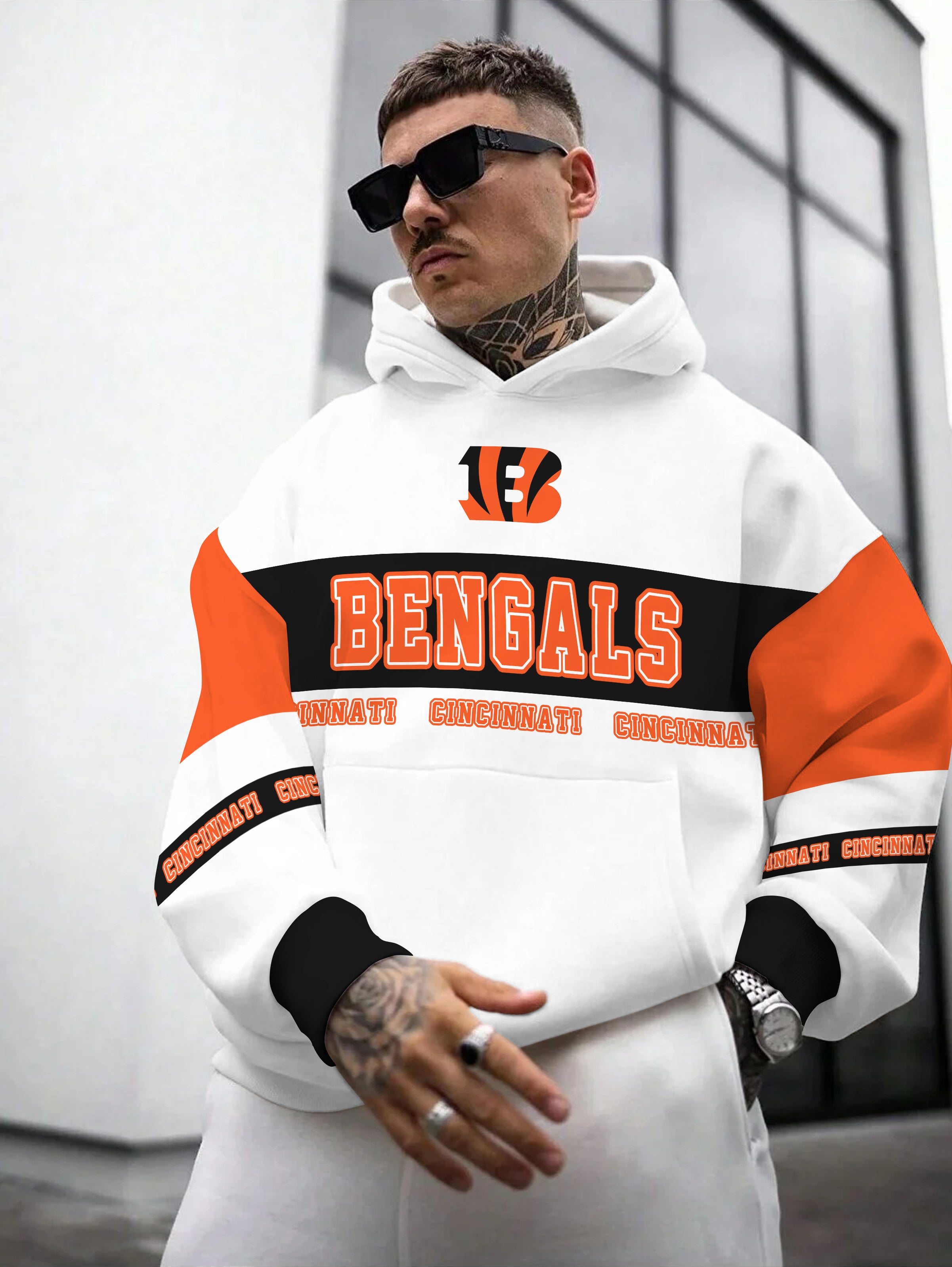 Cincinnati Bengals Printed Hooded Pocket Pullover Hoodie