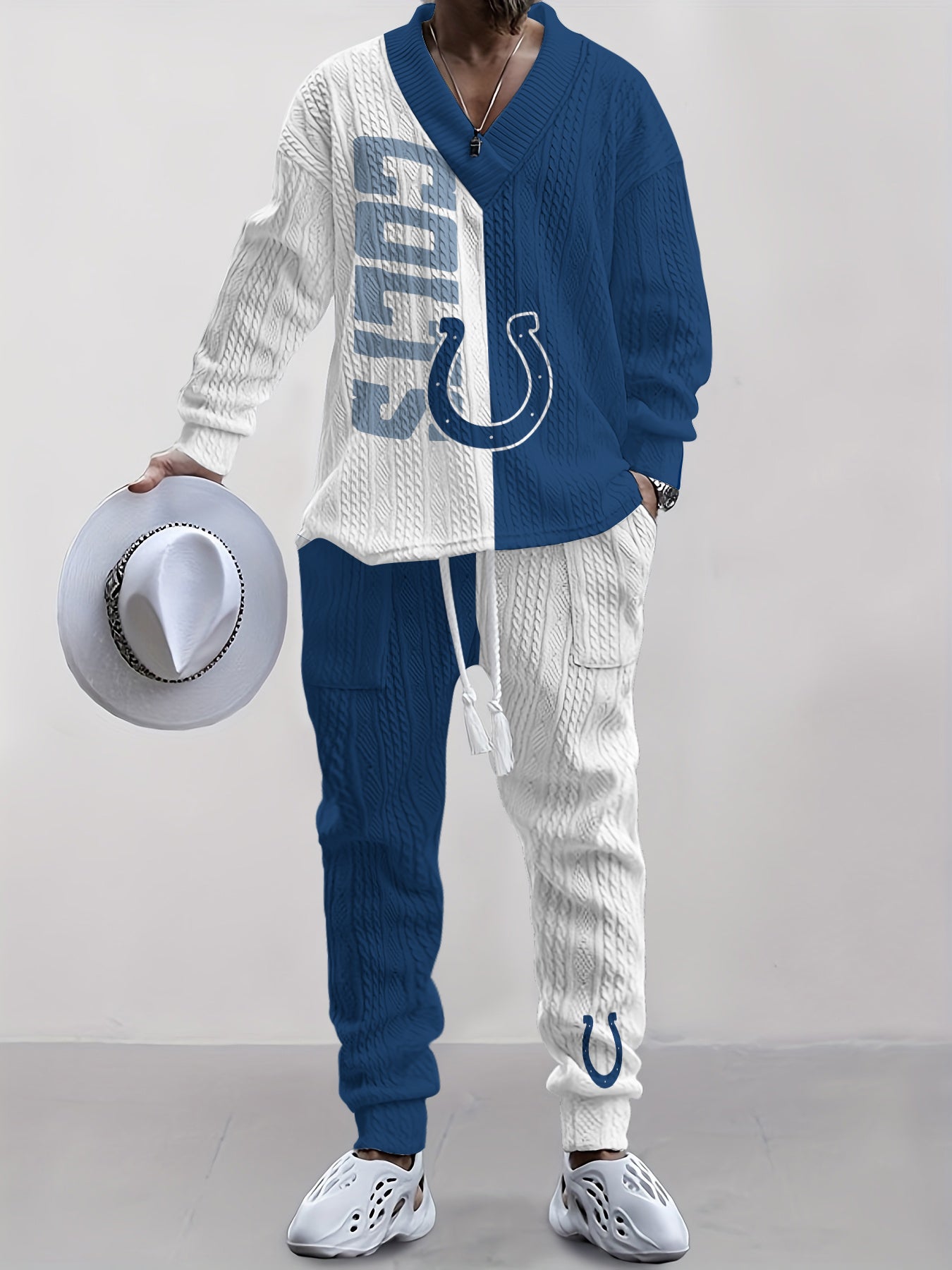 Indianapolis Colts  Classic All-Season Long Sleeve V-Neck Pullover Sweater