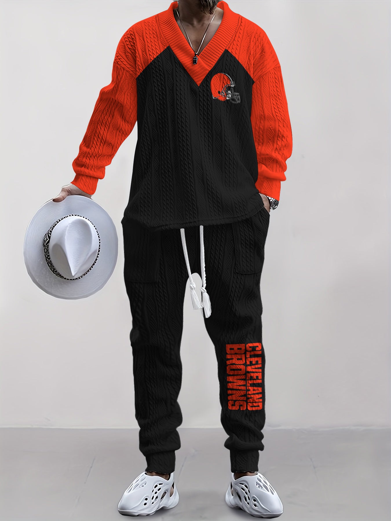 Cleveland Browns Classic  All-Season Long Sleeve V-Neck Pullover Sweater