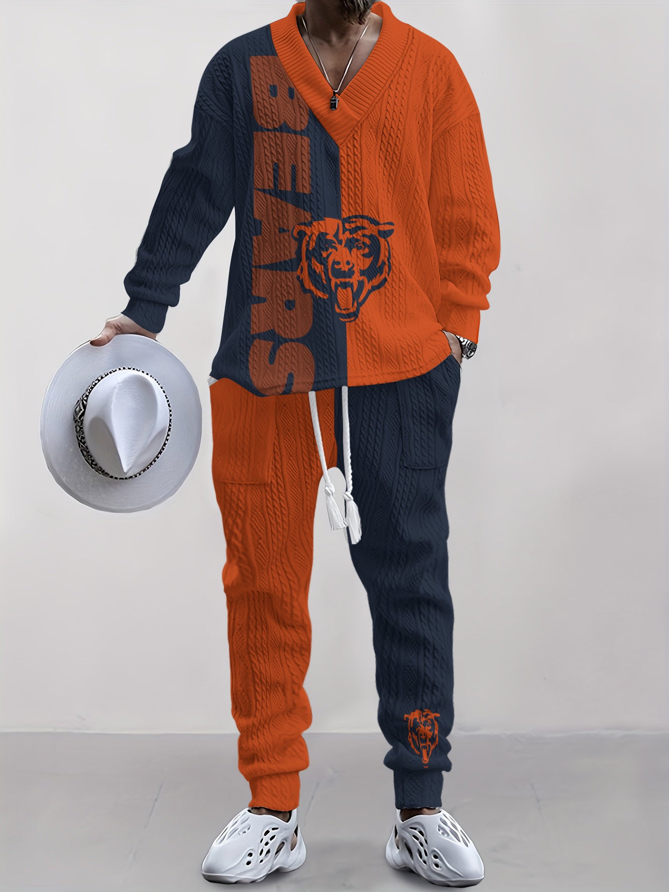 Chicago Bears  Classic All-Season Long Sleeve V-Neck Pullover Sweater