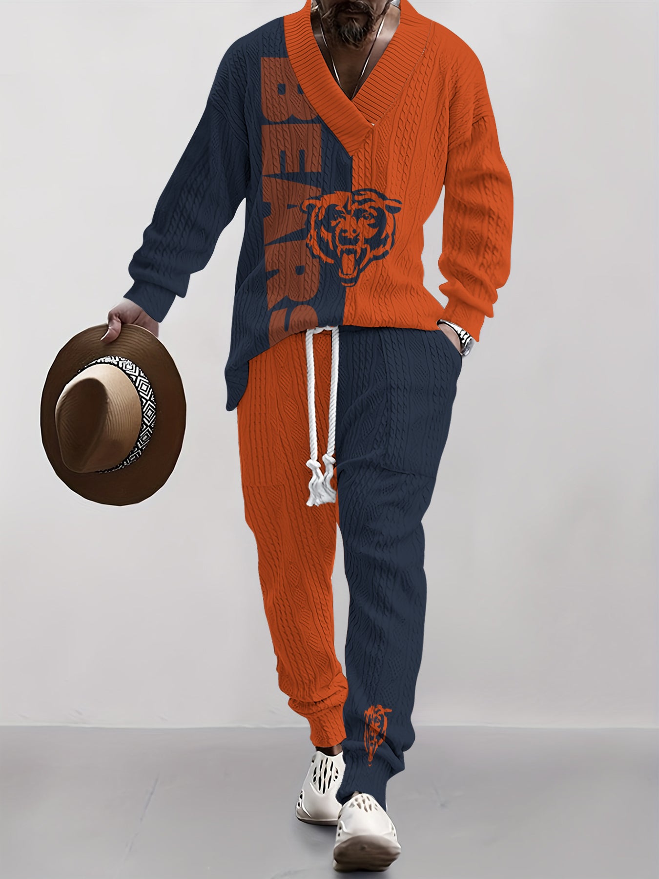 Chicago Bears  Classic All-Season Long Sleeve V-Neck Pullover Sweater