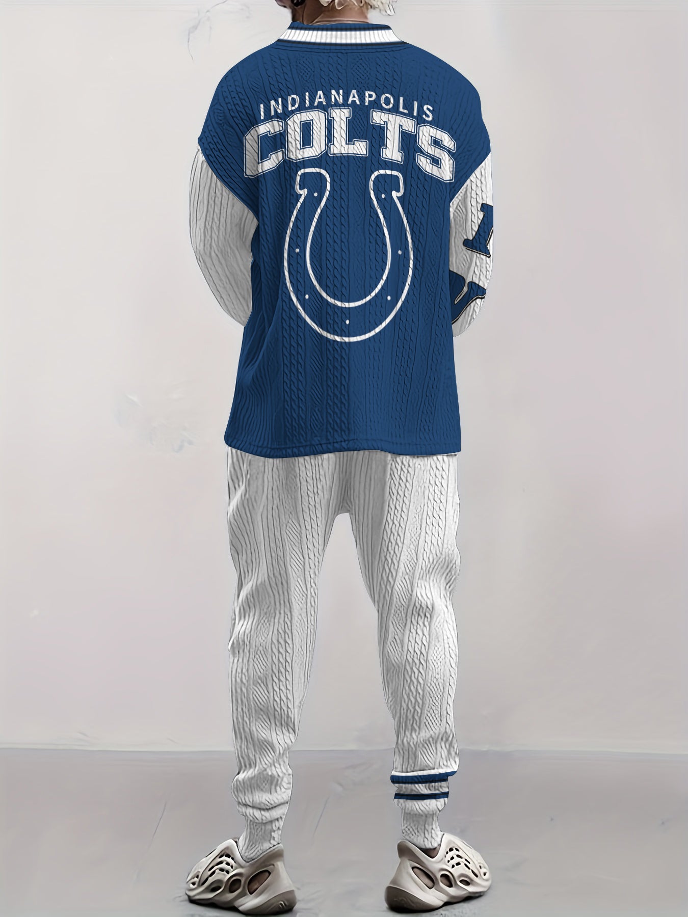 Indianapolis Colts  Classic All-Season Long Sleeve V-Neck Pullover Sweater