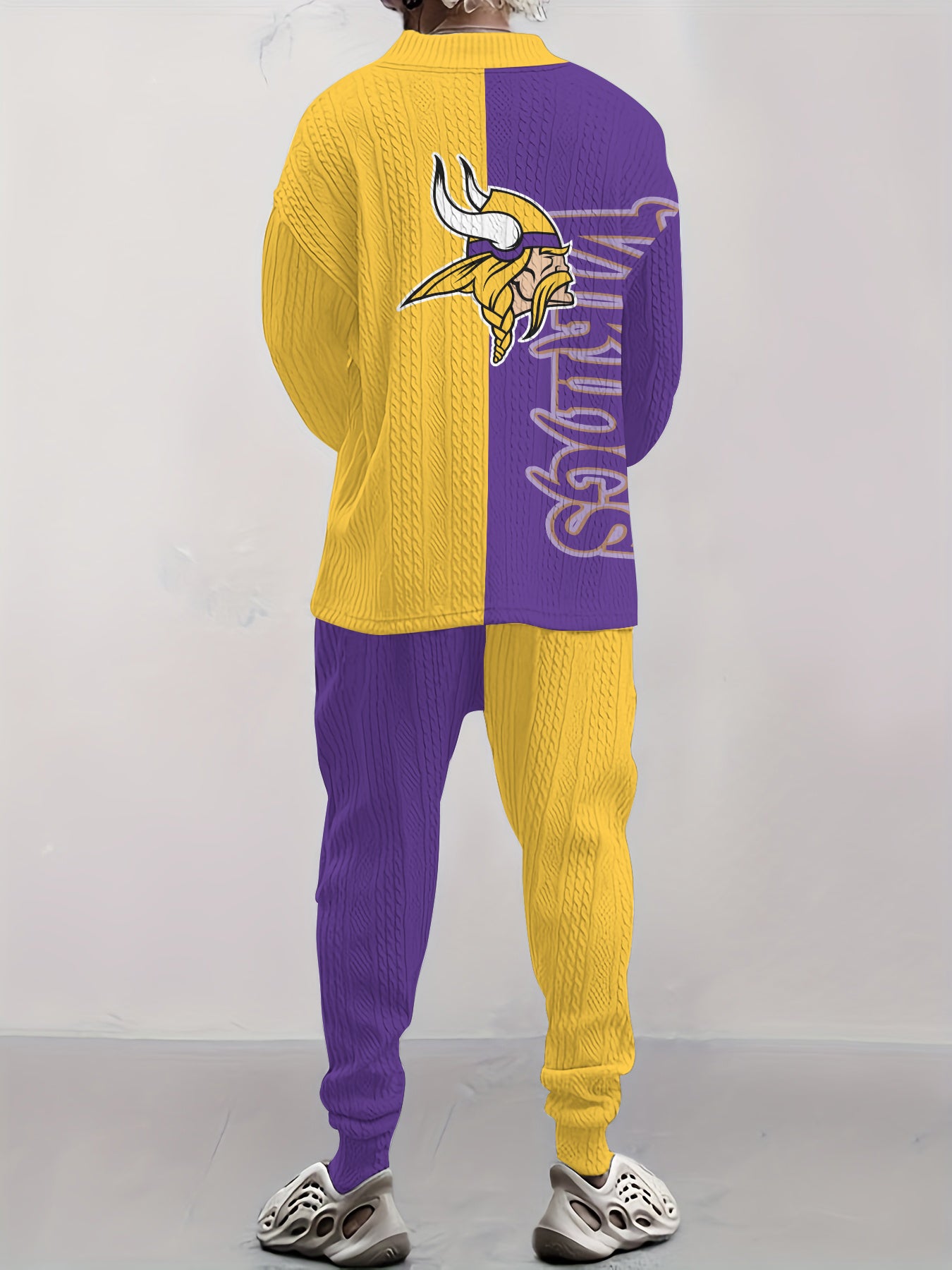 Minnesota Vikings  Classic All-Season Long Sleeve V-Neck Pullover Sweater
