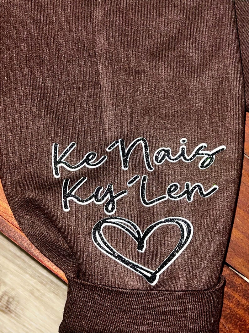 Custom Leopard Embroidery Mama Est Yaer Glitter Sweatshirt With Kids Name