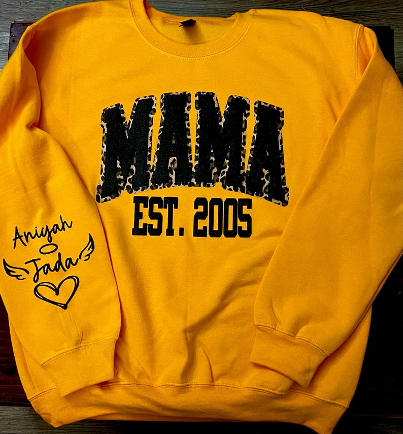 Custom Leopard Embroidery Mama Est Yaer Glitter Sweatshirt With Kids Name