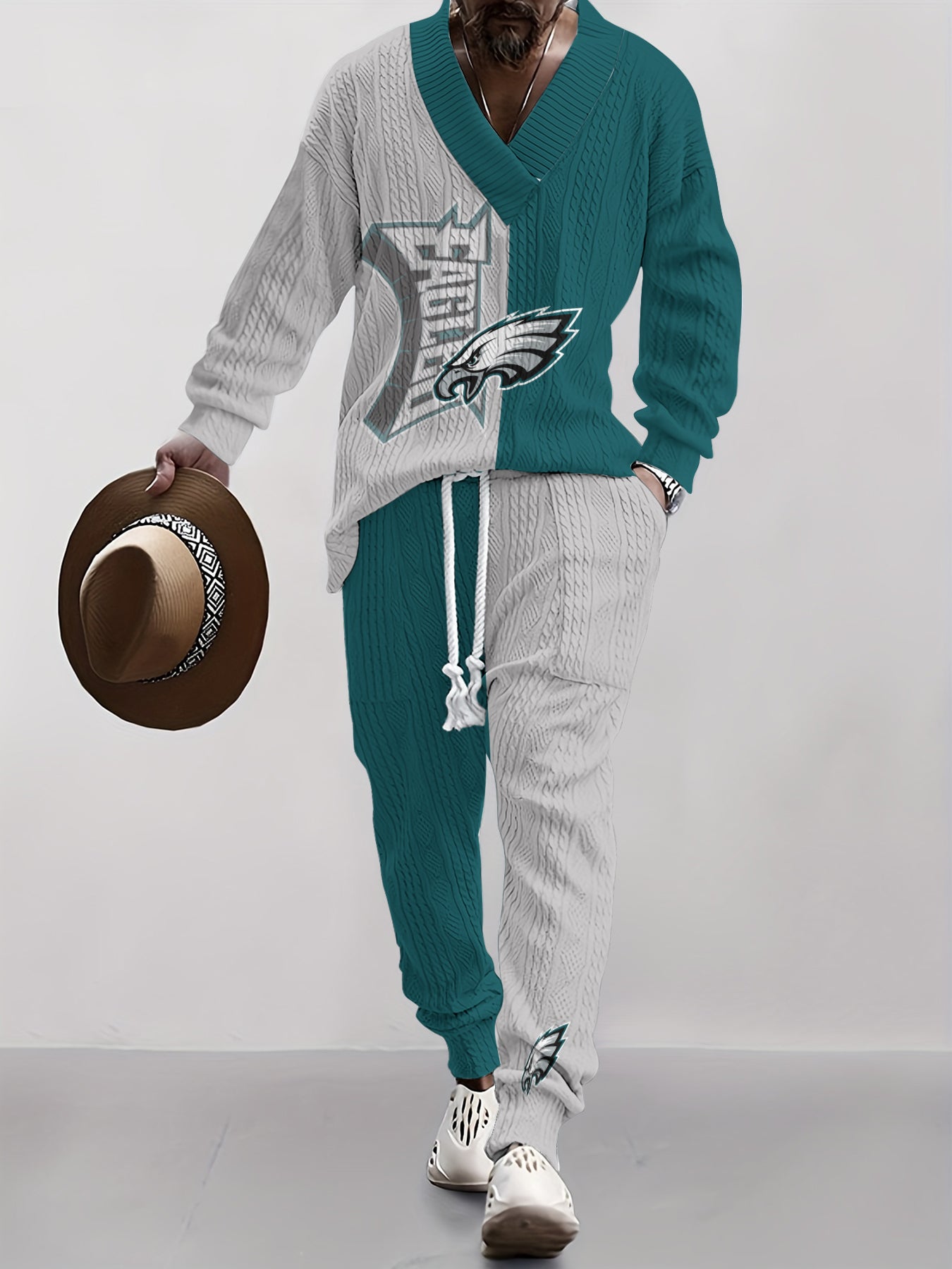 Philadelphia Eagles  Classic All-Season Long Sleeve V-Neck Pullover Sweater