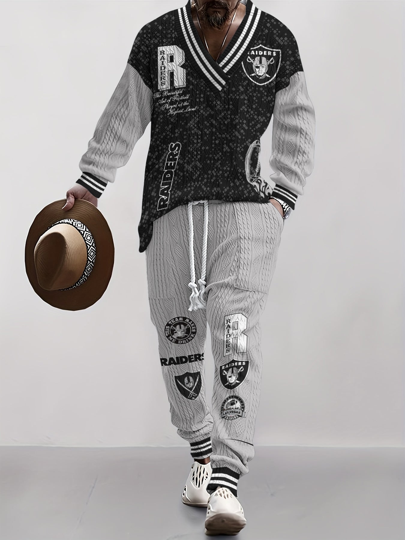 Las Vegas Raiders  Classic All-Season Long Sleeve V-Neck Pullover Sweater