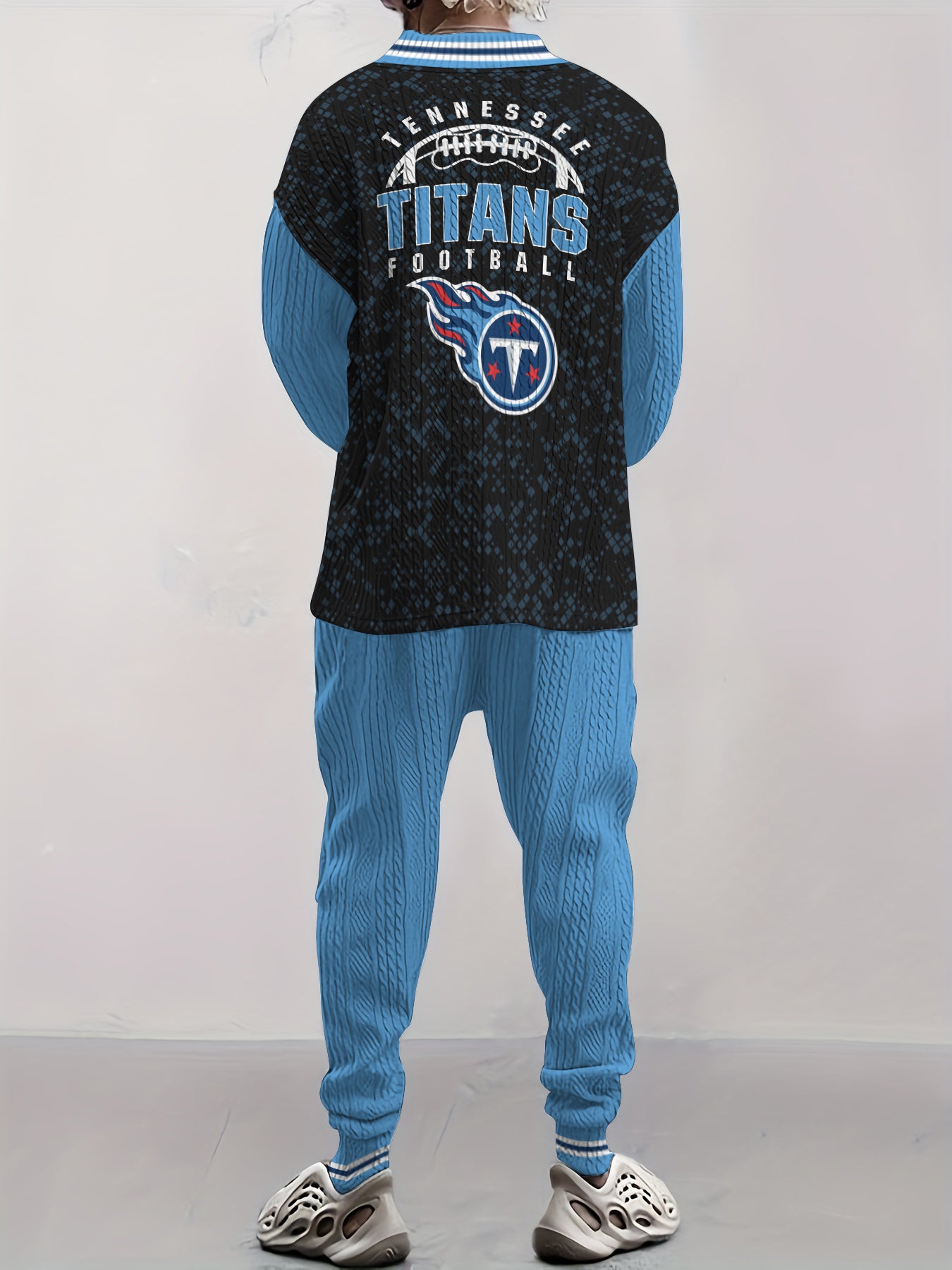 Tennessee Titans  Classic All-Season Long Sleeve V-Neck Pullover Sweater