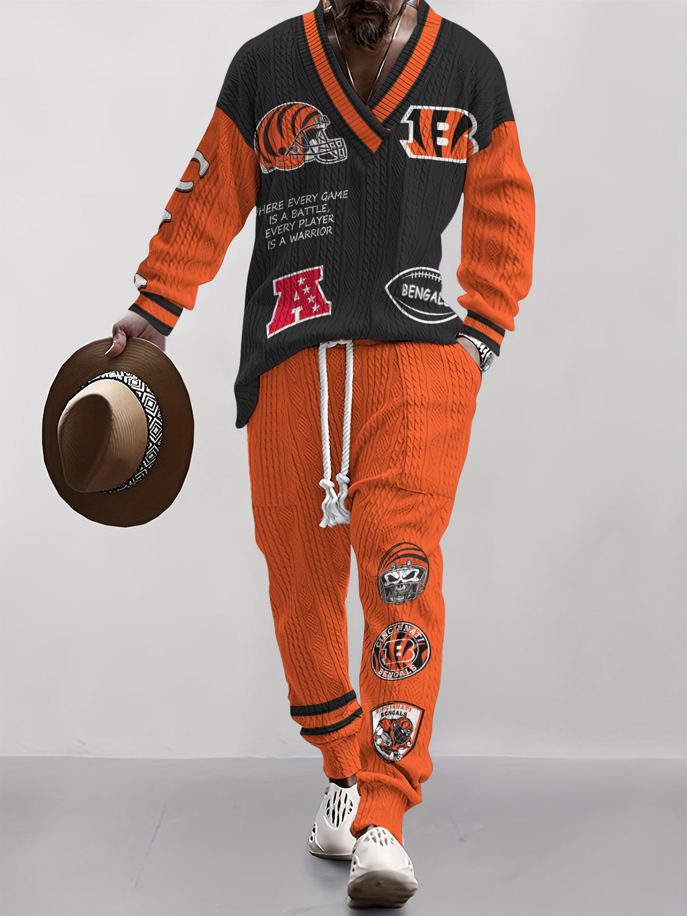 Cincinnati Bengals Classic All-Season Long Sleeve V-Neck Pullover Sweater