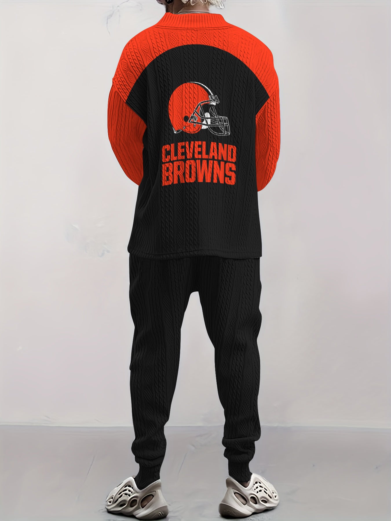 Cleveland Browns Classic  All-Season Long Sleeve V-Neck Pullover Sweater