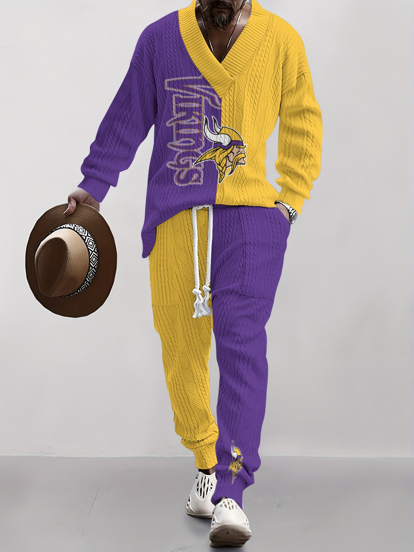 Minnesota Vikings  Classic All-Season Long Sleeve V-Neck Pullover Sweater