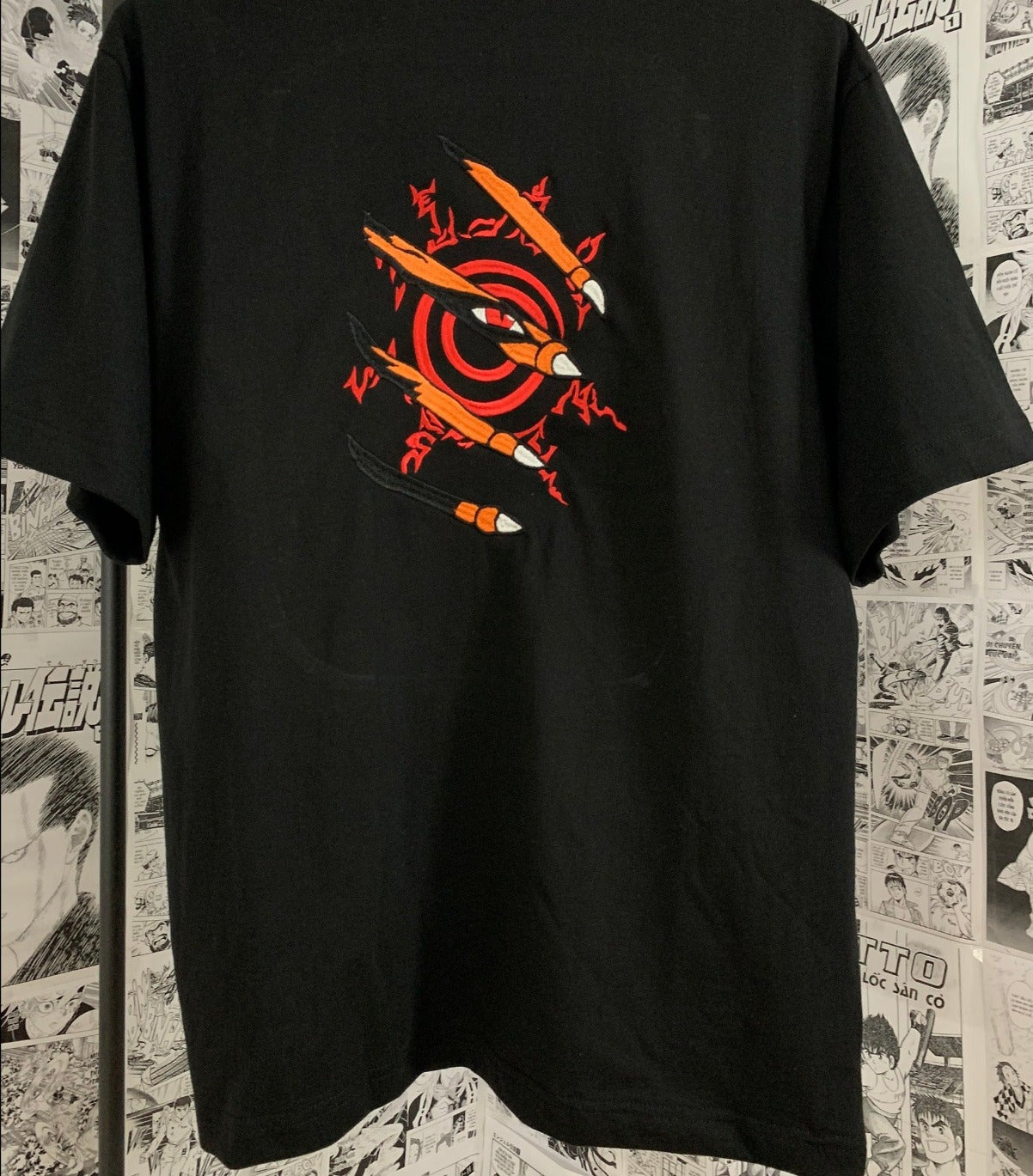 NARUTO SEAL CLAW Embroidered T-shirt